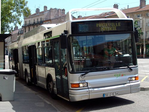 Réseau urbain Heuliez Bus GX417 GNV : 5912 YE 54
