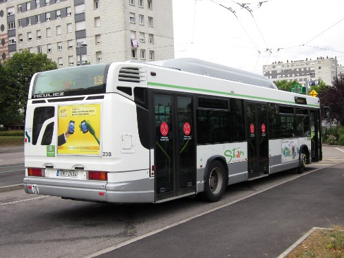 Réseau urbain Heuliez Bus GX317 GNV Cursor : BZ-393-TF