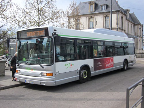 Réseau urbain Heuliez Bus GX317 GNV Cursor : BN-725-FC