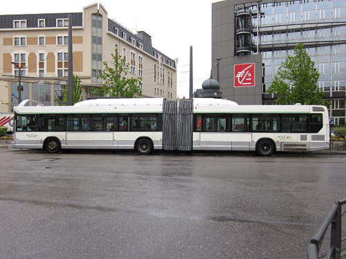 Réseau urbain Heuliez Bus GX417 GNV : 5832 YE 54